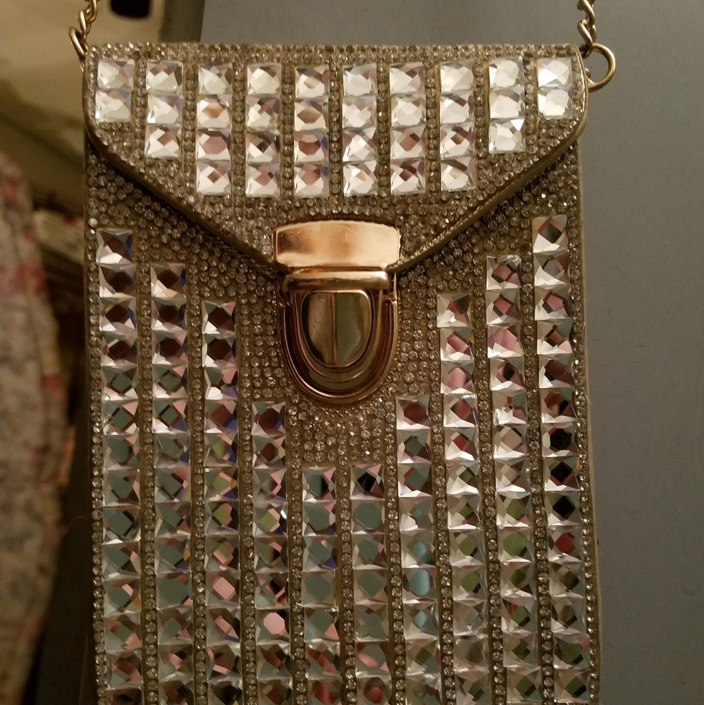 CRYSTAL AND RHINESTONE CROSSBODY BAG!!!